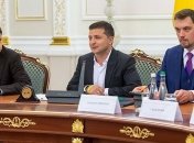 Стефанчук: "Слуга народа" и Зеленский "сверят часы"