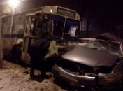 ДТП в Мариуполе: Полицейский влетел в троллейбус