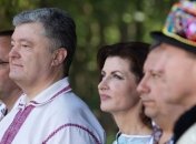 Порошенко передал в ЦИК документы "Европейской солидарности" (Видео)