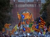 Протесты в Барселоне: протестующие штурмовали парламент Каталонии