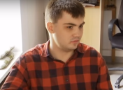 Костя Краснов допомагає армії