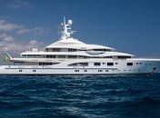 У Ахметова прояснили происхождение яхты, на которой Дженифер Лопес праздновала день рождения