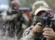 Штаб: За сутки погиб один военный, двое ранены