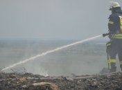 В ГСЧС сообщили, что свалка в Днепропетровской области еще тлеет