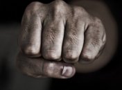 Лютий треш: в мережі бурхливо обговорюють побиття підлітками перехожого через російський реп