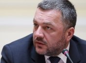 В Махницкого бросали тортами в зале для пресс-конференций