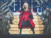 Мадонна скасувала концерти в Парижі