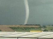 В Стамбуле пронесся смерч, очевидцы сняли впечатляющее видео