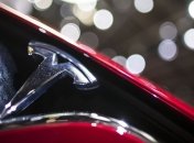 Tesla терпит убытки, но с оптимизмом смотрит в будущее