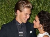 Розірвали через 9 років стосунків Ванесса Гадженс та Остін Батлер 