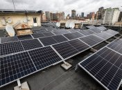 Солнечные панели на крыше дома