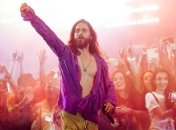 Певец Джаред Лето оригинально перепел новые хиты (Видео)