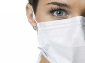 Зірки закликали не нехтувати безпекою і вдягати маски 