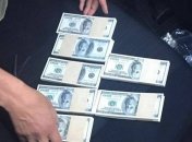 Киевлянин выдавал себя за помощника Гройсмана и предлагал трудоустройство