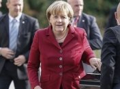 Меркель призвала Путина не давить на Украину  