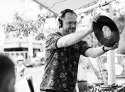 Среди пустых коридоров: диджей Влад Фисун "сыграл" в пустом "Мыстецком арсенале" (Видео)