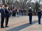 Яценюк почтил память американцев, погибших за свободу США