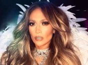 Дженнифер Лопес продемонстрировала поклонникам накаченное тело