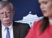 Колумбии пришлось оправдываться из-за записи в блокноте Болтона