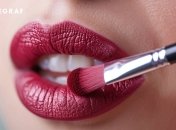 Ілюзію пухких губ можна створити самостійно (зображення створено за допомогою ШІ)