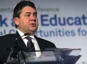 Вице-канцлер ФРГ созывает массовую акцию против террора