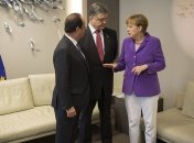 Порошенко рассказал о главной теме переговоров с Меркель и Олландом