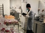 В одной из столичных торговых сетей освятили паски