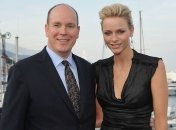 Княгиня Монако беременна близнецами (ФОТО)