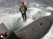 Макрон принял участие в учениях на атомной подводной лодке (Видео)