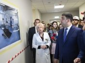 Гройсман сообщил, когда достроят "Охматдет"