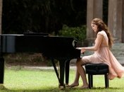 Майли Сайрус написала песню для Рианны 