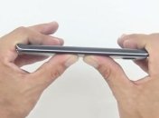 Смартфон Galaxy S6 edge попробовали согнуть вручную (Видео)