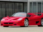 На продажу выставлен уникальный выставочный Ferrari F50 (Фото)