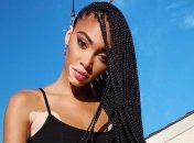Модель Винни Харлоу устроила фотосессию с домашним любимцем