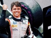 Ник Де Врис выиграл первую гонку Формулы-2 в Монако