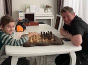 "Папанька" на карантине: актер "Дизель Шоу" рассказал, как проводит время с детьми (Фото, Видео)