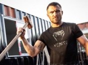 Ломаченко показал, как будет избивать Лопеса (Видео)