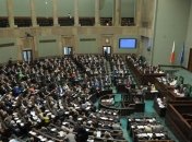 Польские депутаты проголосовали за снижение своих зарплат