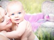 Медики назвали главные причины, почему нужно обнимать детей