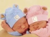 Близняшки родили своих детей одновременно