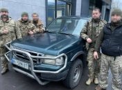 Favbet Foundation передав ЗСУ на передову ще два позашляховики