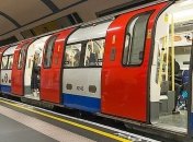 Большой потоп: в Лондоне закрыли одну из станций метро (Фото)