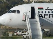 Угонщики ливийского самолета сдались властям в Мальте