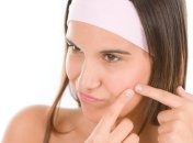 Как быстро избавиться от прыща?