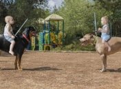 Спасите, наш папа фотограф: отец превращает жизнь своих близнецов в приключение (Фото) 