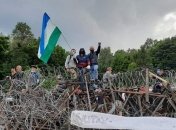 Протесты в Башкирии: защитники горы Куштау подрались с силовиками, около 50 задержанных (Видео)