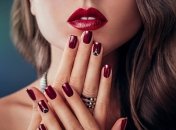 Красивый маникюр придаст уверенности каждой женщине