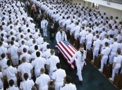 В США состоялись похороны Джона Маккейна