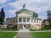 Старейший ВУЗ Украины с французским шармом (ФОТО)