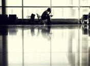 Двигатель "поймал" птицу: в Одессе взлет лайнера задержали на 10 часов 